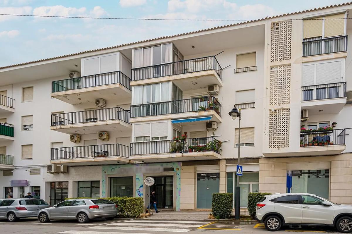 Properties for sale and rent in Spain photo 4