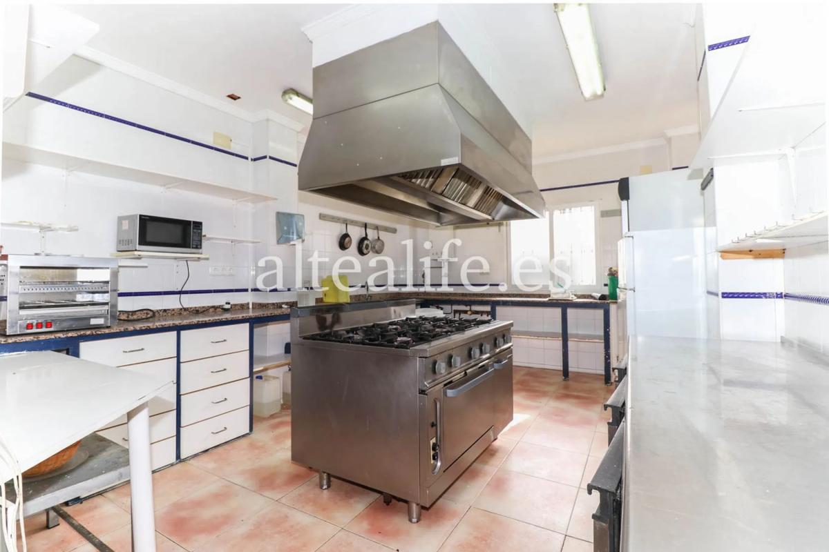 Properties for sale and rent in Spain photo 3