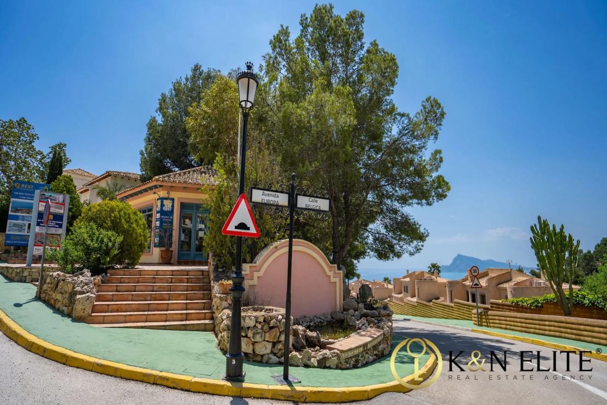 Properties for sale and rent in Spain photo 1