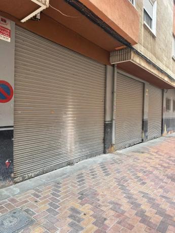 Local en calle Polop photo 1