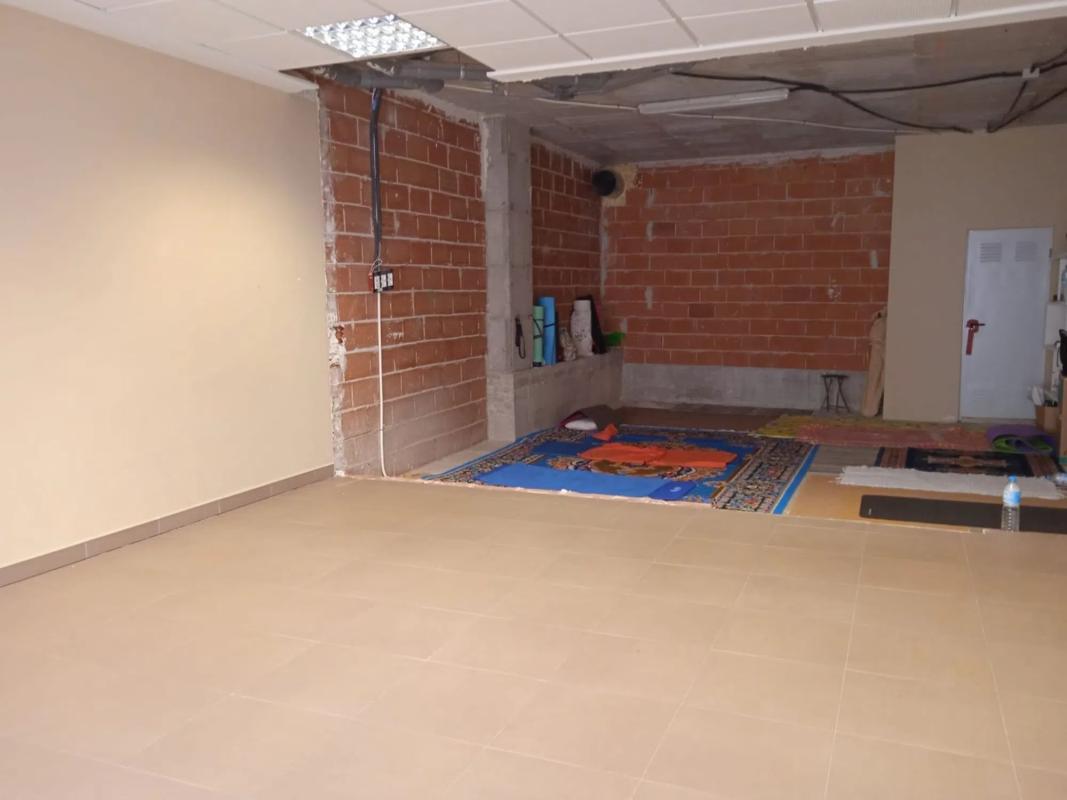 Properties for sale and rent in Spain photo 4