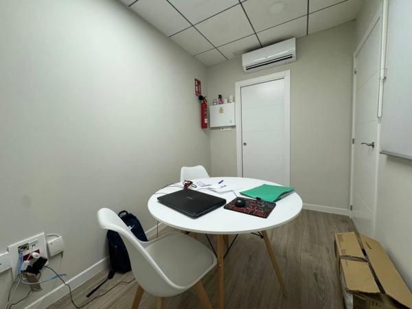 Local en calle Gerona thumbnail 2