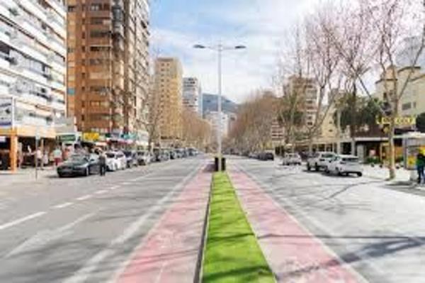 Local en rentabilidad en avenida del Mediterráneo thumbnail 2
