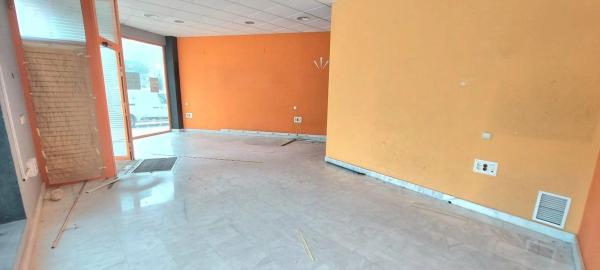Local en Pueblo Levante thumbnail 2
