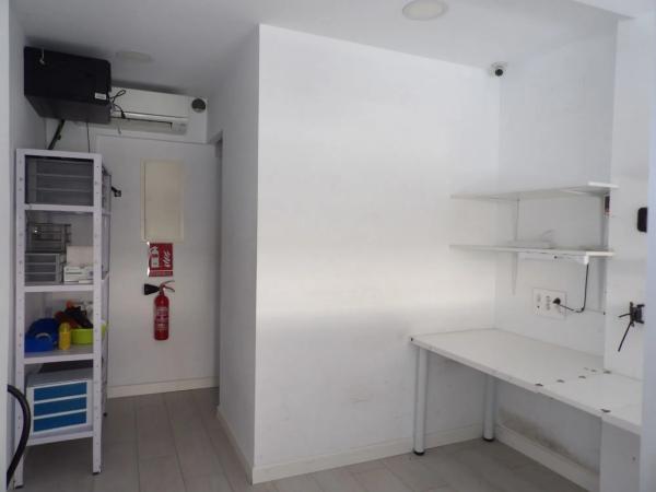 Local en calle de Sol photo 1