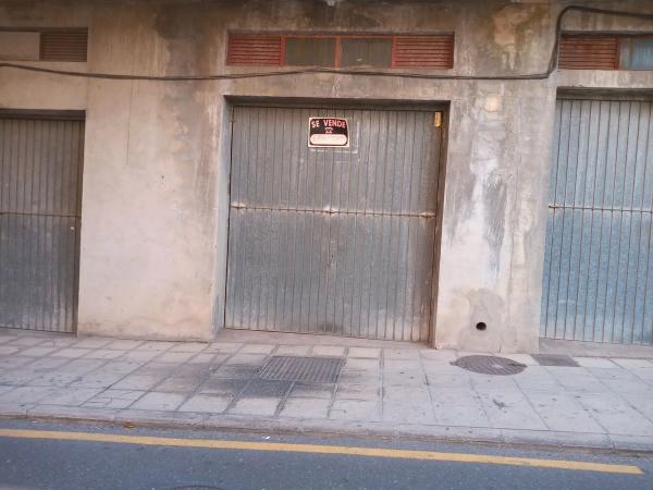 Local en calle Jaume Roig, 6 photo