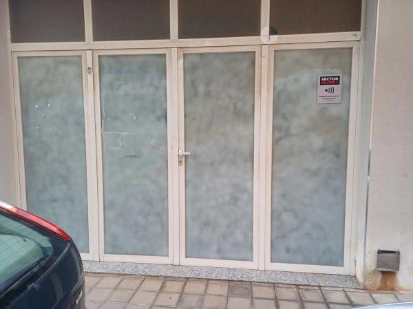 Local en calle Ciutat de Castelló, 30 thumbnail 1