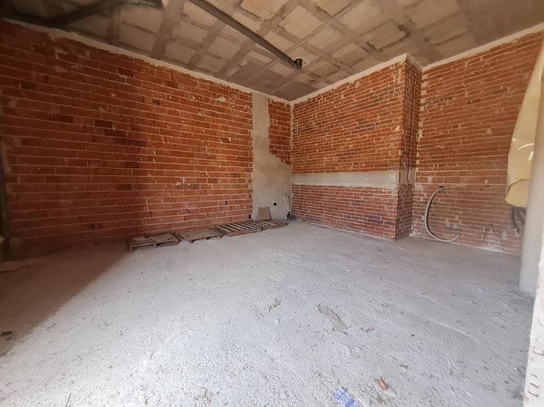 Properties for sale and rent in Spain photo 2