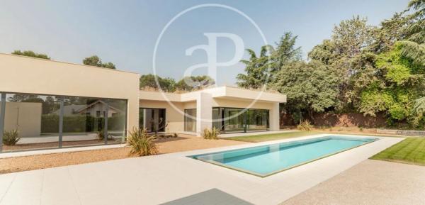 Chalet wolnostojący na sprzedaż w Las lomas, Boadilla del Monte photo 1