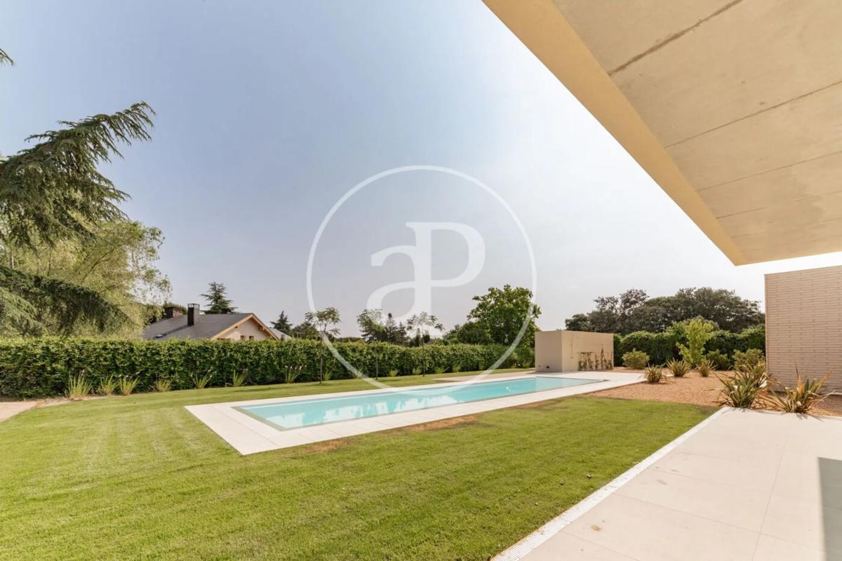 Terreno en venta en Boadilla del Monte, Madrid photo 3