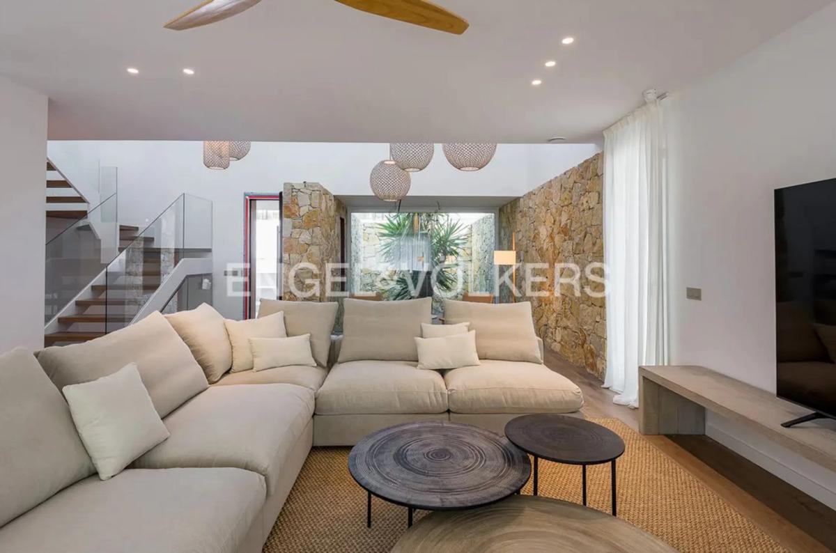 Venta de chalet independiente en Avenida Mestre Falla, Sitges
photo 4