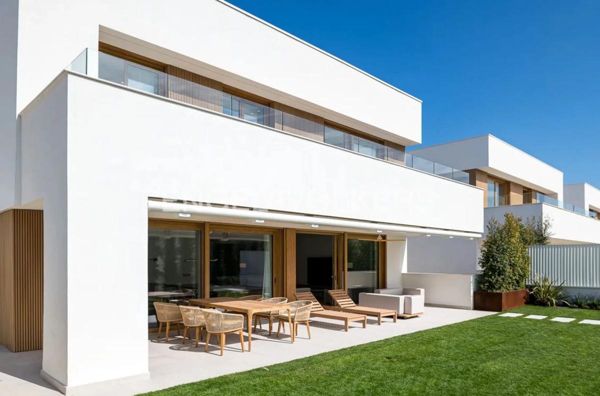 Venta de chalet independiente en Avenida Mestre Falla, Sitges
photo 5