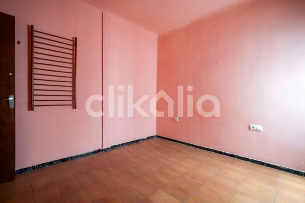 Квартира на продажу на  Calle Sancho Medina, Вильена photo 1
