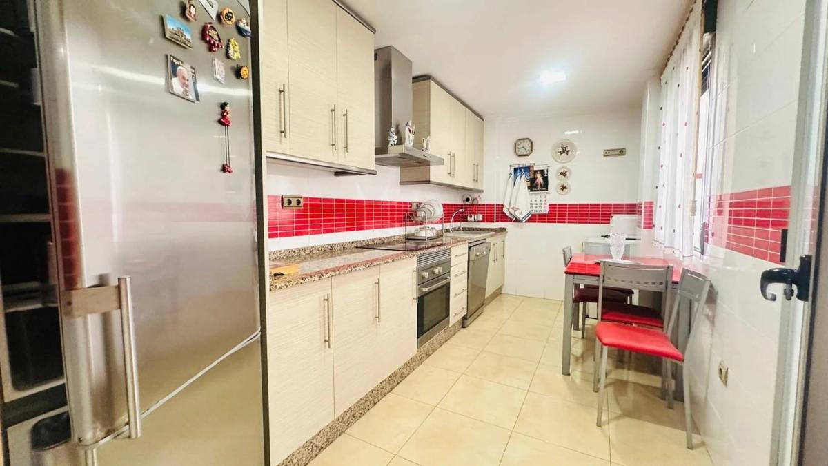 Продажа квартиры на Calle Constitución, Бенехусар
photo 5