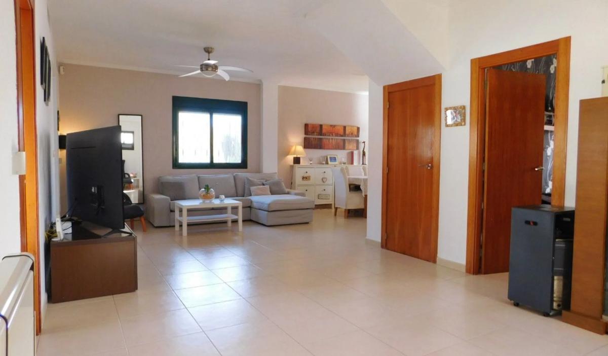 Propiedades en venta y alquiler en España photo 2