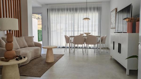 Chalet adosado en calle Dinamarca photo 3