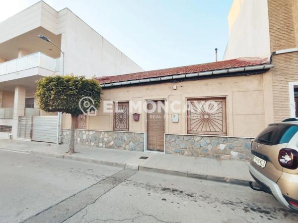 Casa de pueblo en calle Carlos Ibáñez photo 1