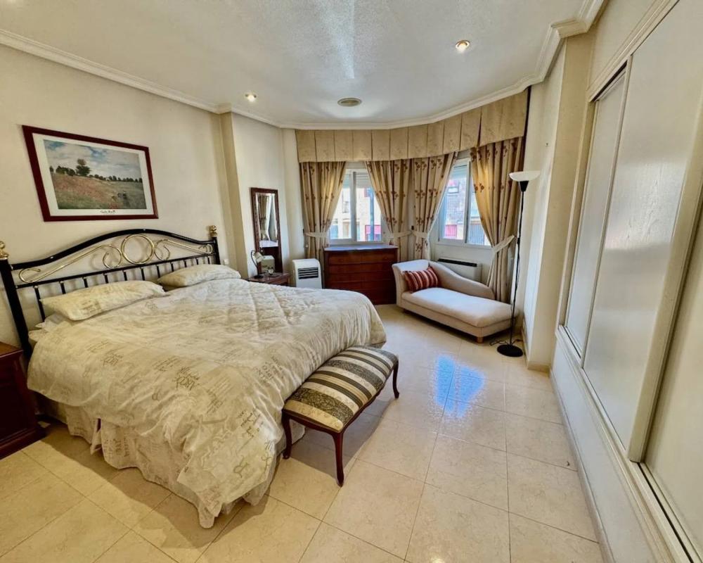 Properties for sale and rent in Spain photo 2