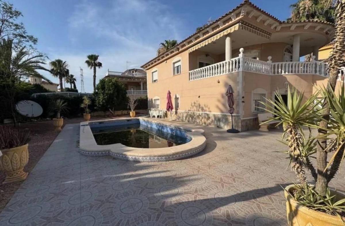 Properties for sale and rent in Spain photo 2
