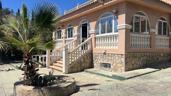 Casa independiente en calle Doctor Giner Reus photo 1