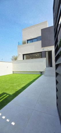 Chalet adosado en calle Dinamarca thumbnail 2