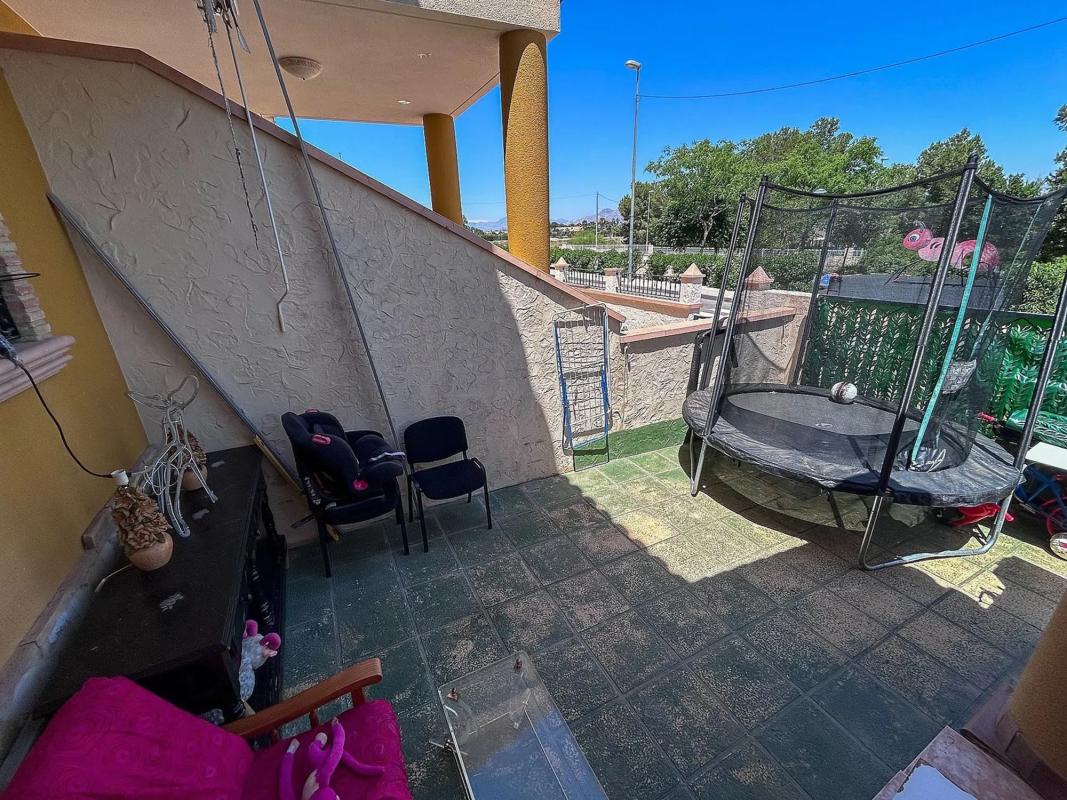 Properties for sale and rent in Spain photo 3