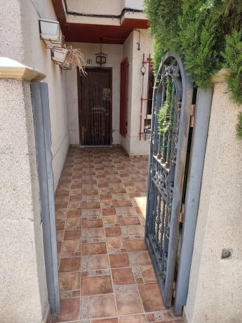 Chalet adosado en calle Benijófar, 12 thumbnail 1