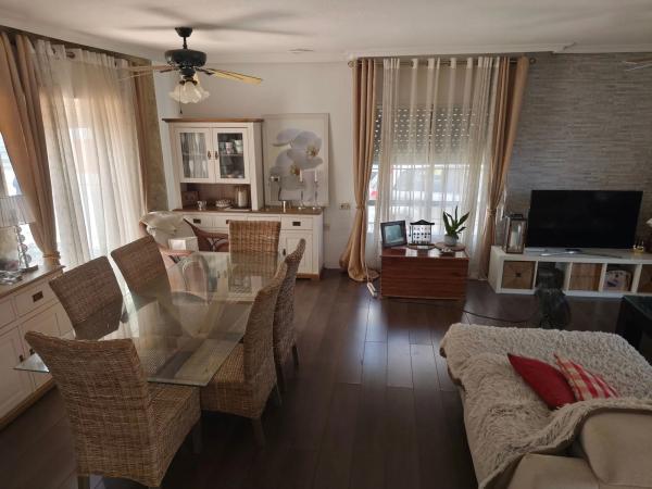 Chalet adosado en calle Benijófar, 12 thumbnail 2
