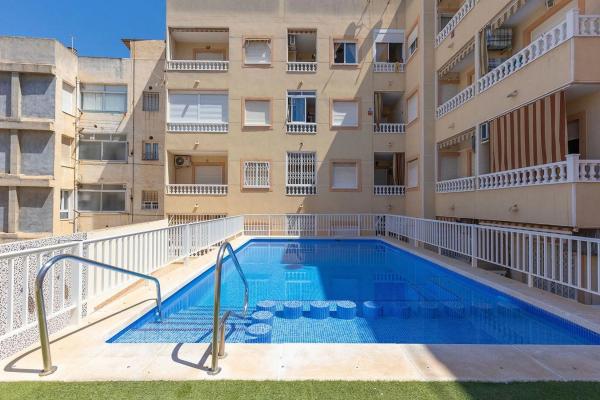 Ático en venta en Avenida del Mediterrani, 12, Guardamar del Segura photo 1