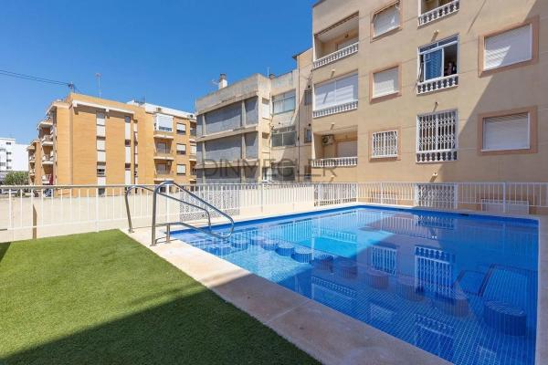 Ático en venta en Avenida del Mediterrani, Guardamar del Segura thumbnail 2