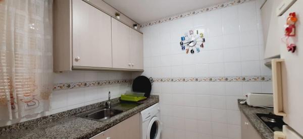 Piso en venta en Calle baleares, Guardamar del Segura thumbnail 1