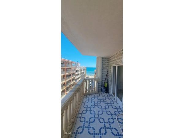 Sale of flat in Calle Jacinto Benavente, Almoradí
 photo 4