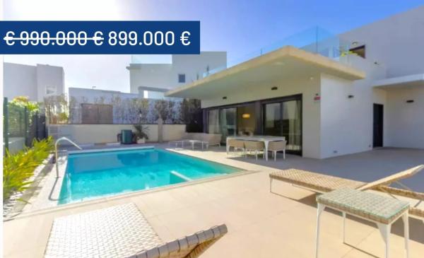 Independent chalet for sale in  Barrio Aguamarina, Orihuela photo 1