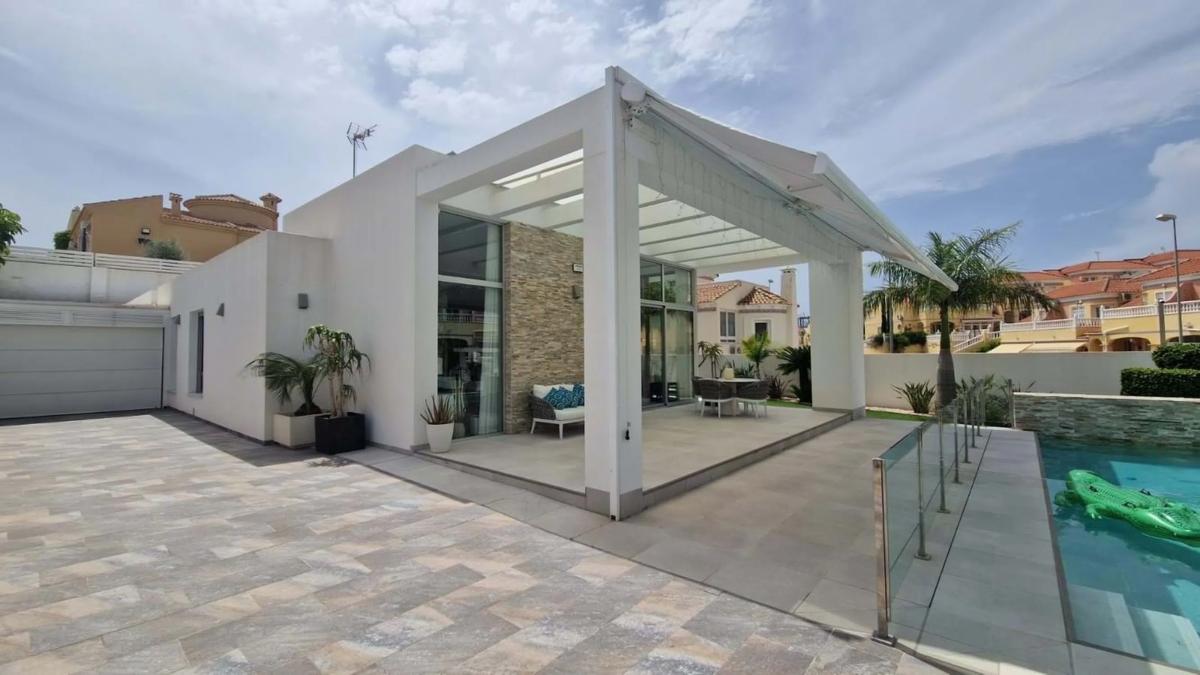 Properties for sale and rent in Spain photo 3