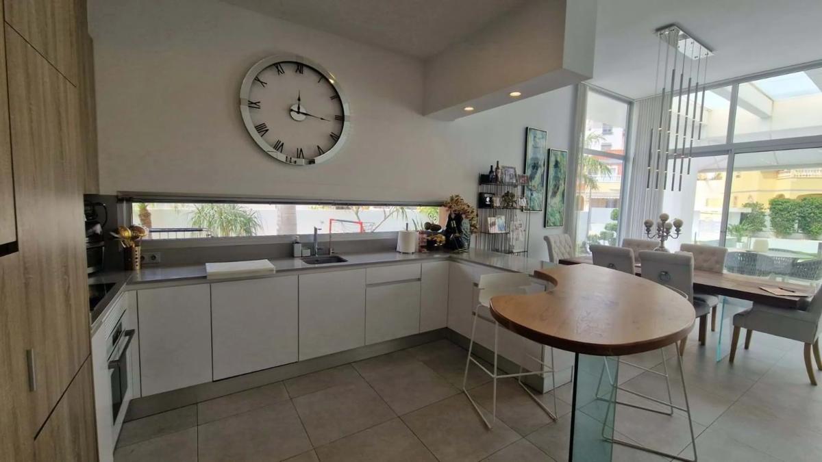 Properties for sale and rent in Spain photo 5