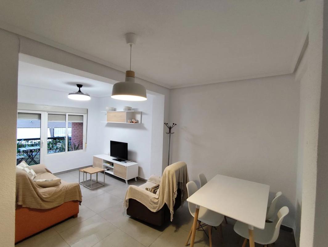 Продажа квартиры на Avenida Teodomiro, 20, Ориуэла
photo 1