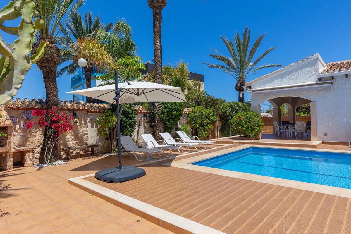 Properties for sale and rent in Spain photo 2