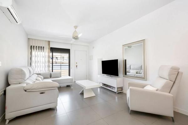 Piso en venta en  Torre de la Horadada, Pilar de la Horadada photo 1