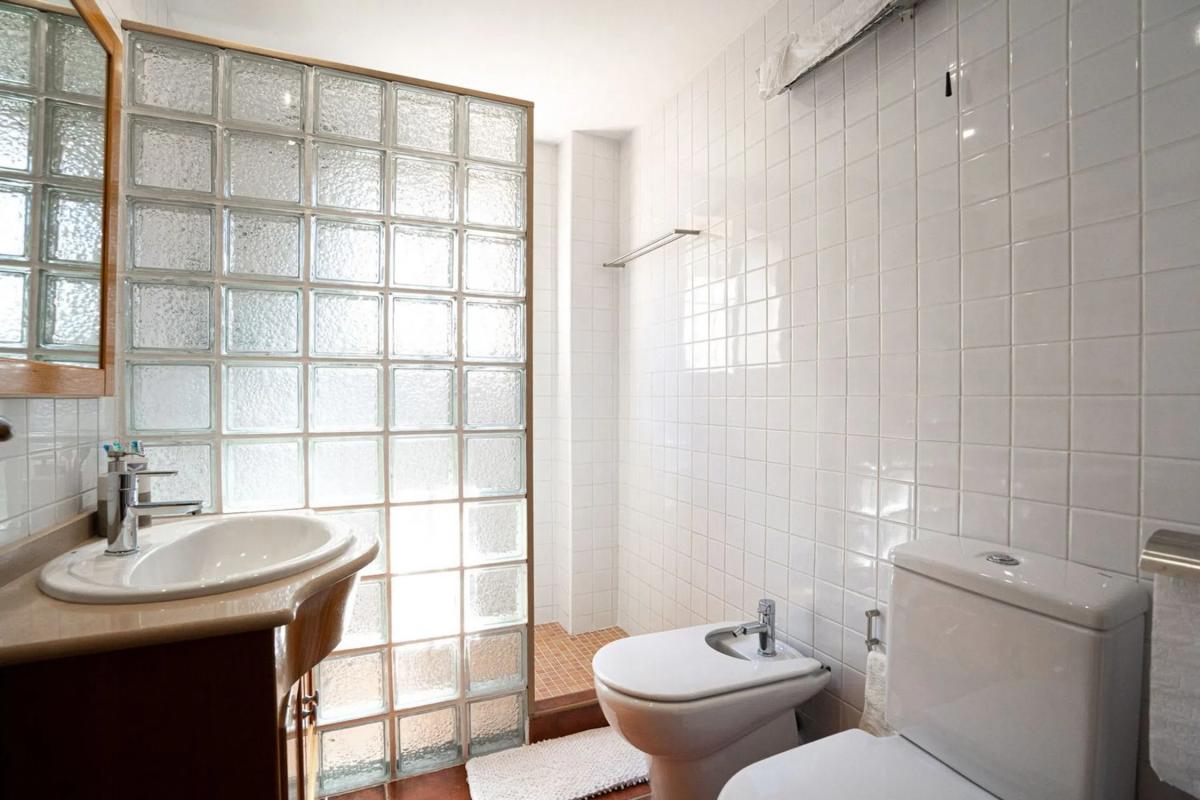 Properties for sale and rent in Spain photo 4