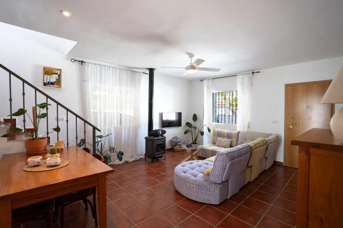 Properties for sale and rent in Spain photo 5