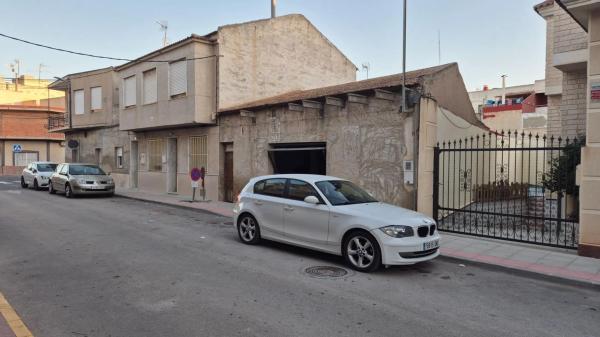 Casa independiente en calle Juan Ramón Jiménez photo 1