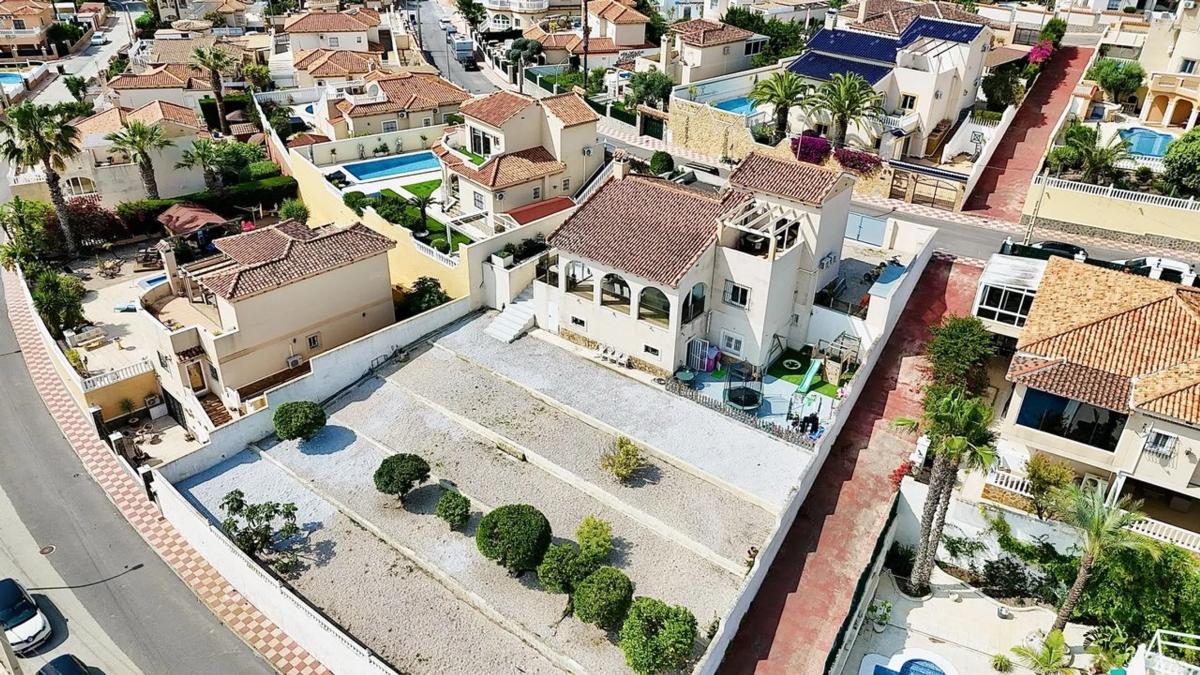 Propiedades en venta y alquiler en España photo 2