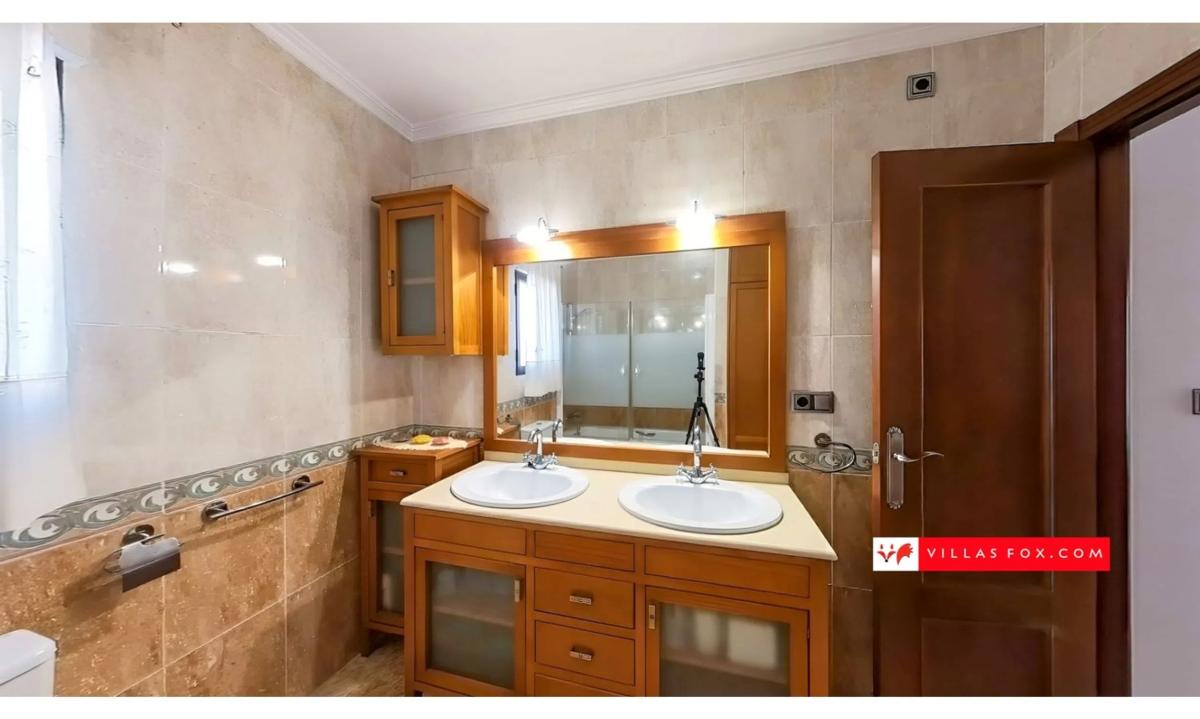 Propiedades en venta y alquiler en España photo 4