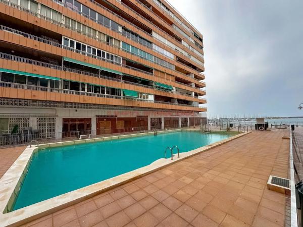 Piso en venta en  Avenida Doctor Gregorio Marañón, Torrevieja photo 2