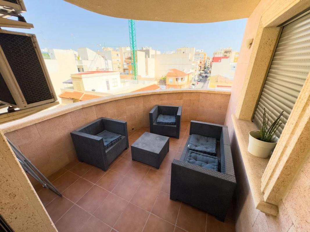 Sale of apartment in Calle San Julián, Torrevieja
photo 5