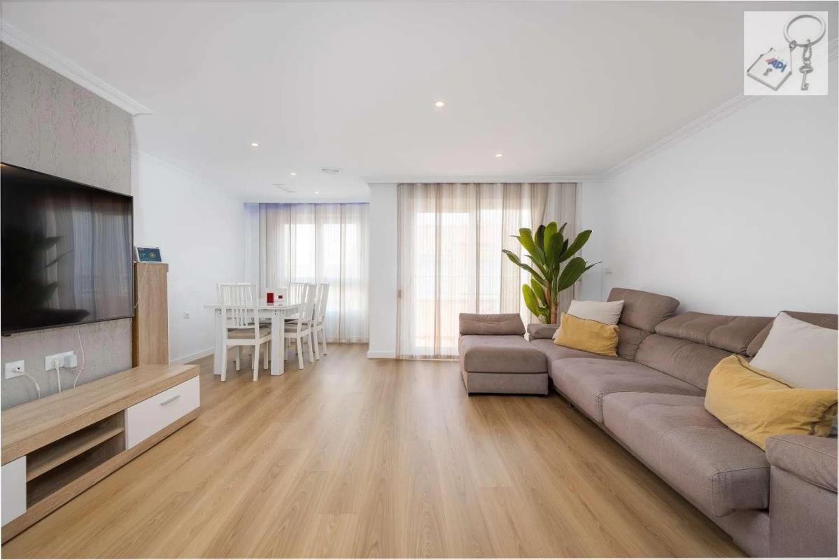 Sale of apartment in Calle San Pascual, Torrevieja
photo 2