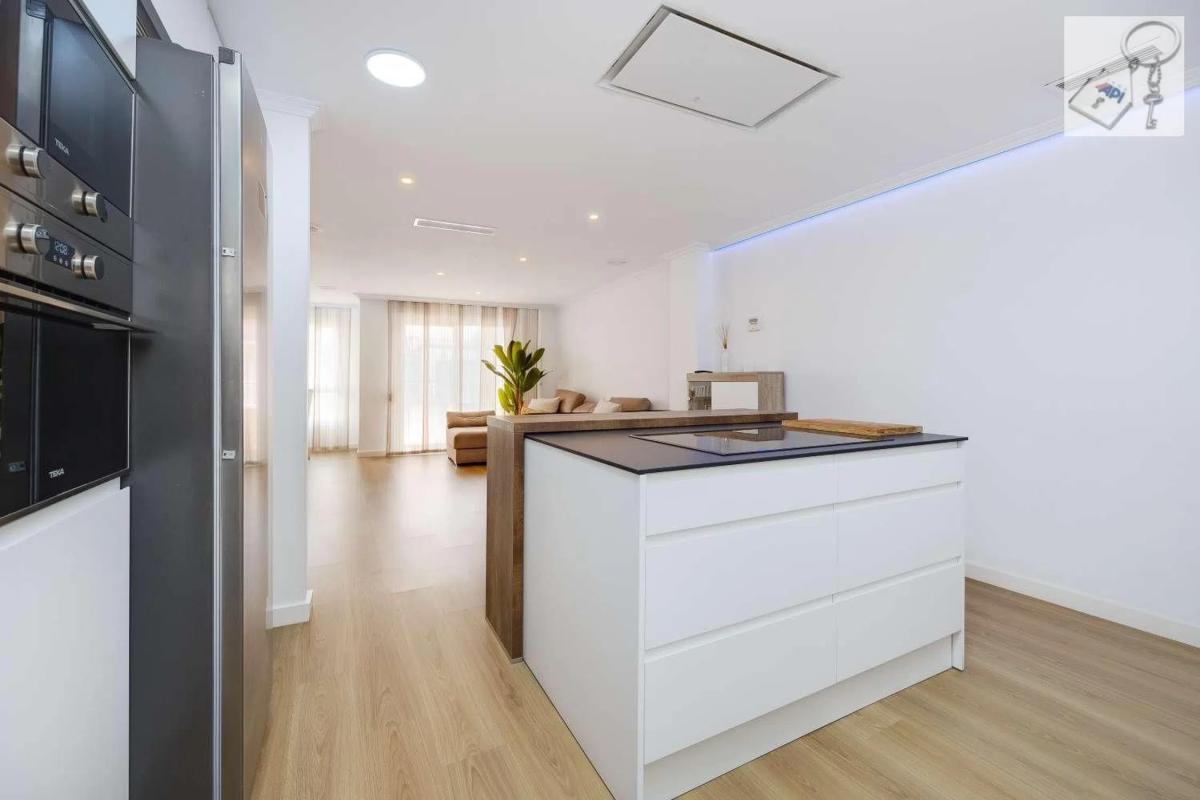 Sale of apartment in Calle San Pascual, Torrevieja
photo 4