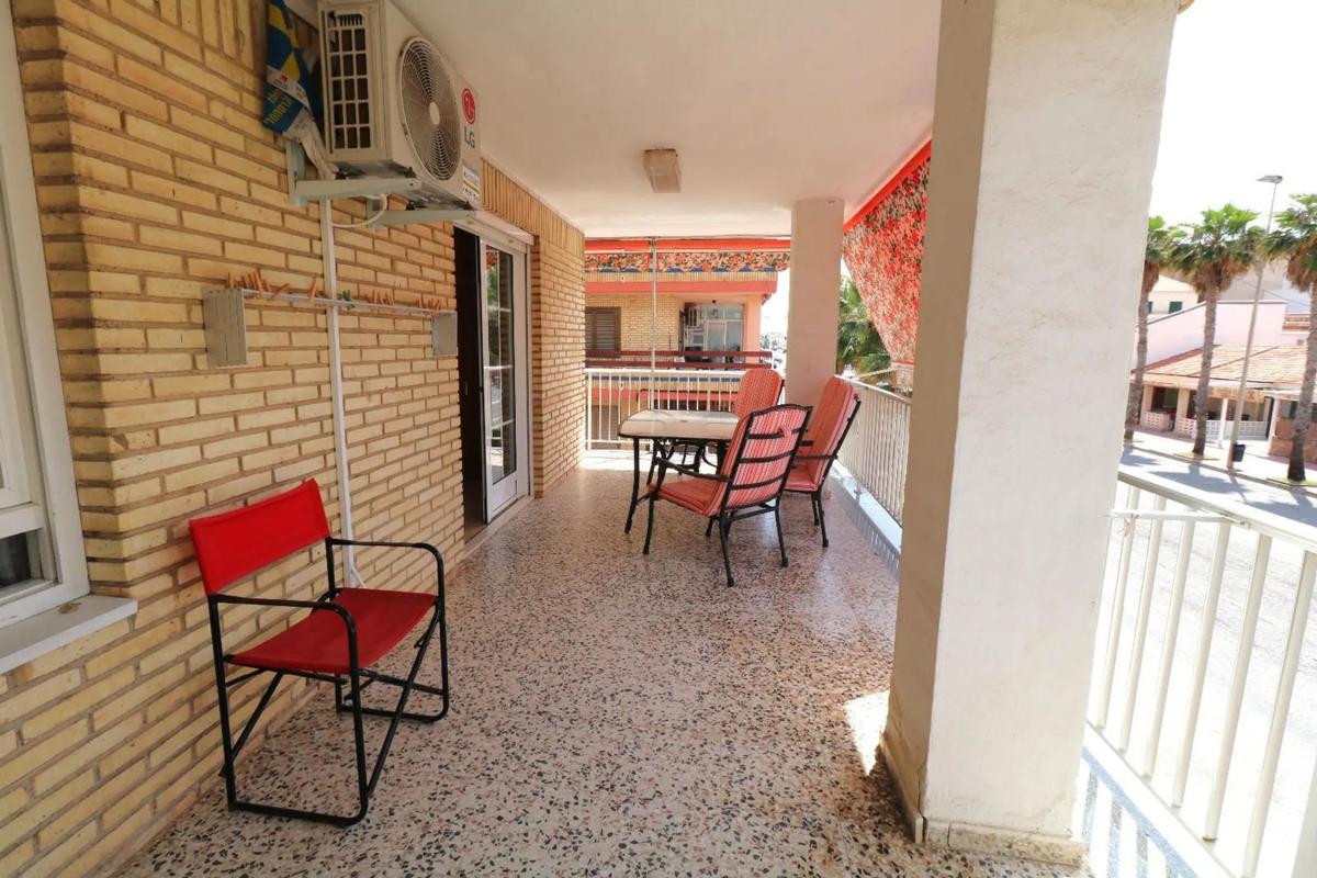 Продажа квартиры на Avenida Desiderio Rodríguez, Торревьеха
photo 1