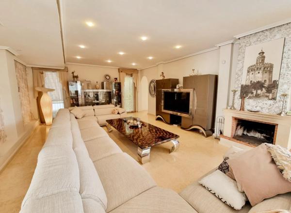 Independent chalet for sale in  Calle Mimosas s/n, Torrevieja photo 3