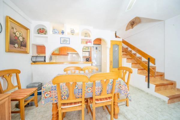 Chalet pareado en avenida Suiza, 62 photo 3